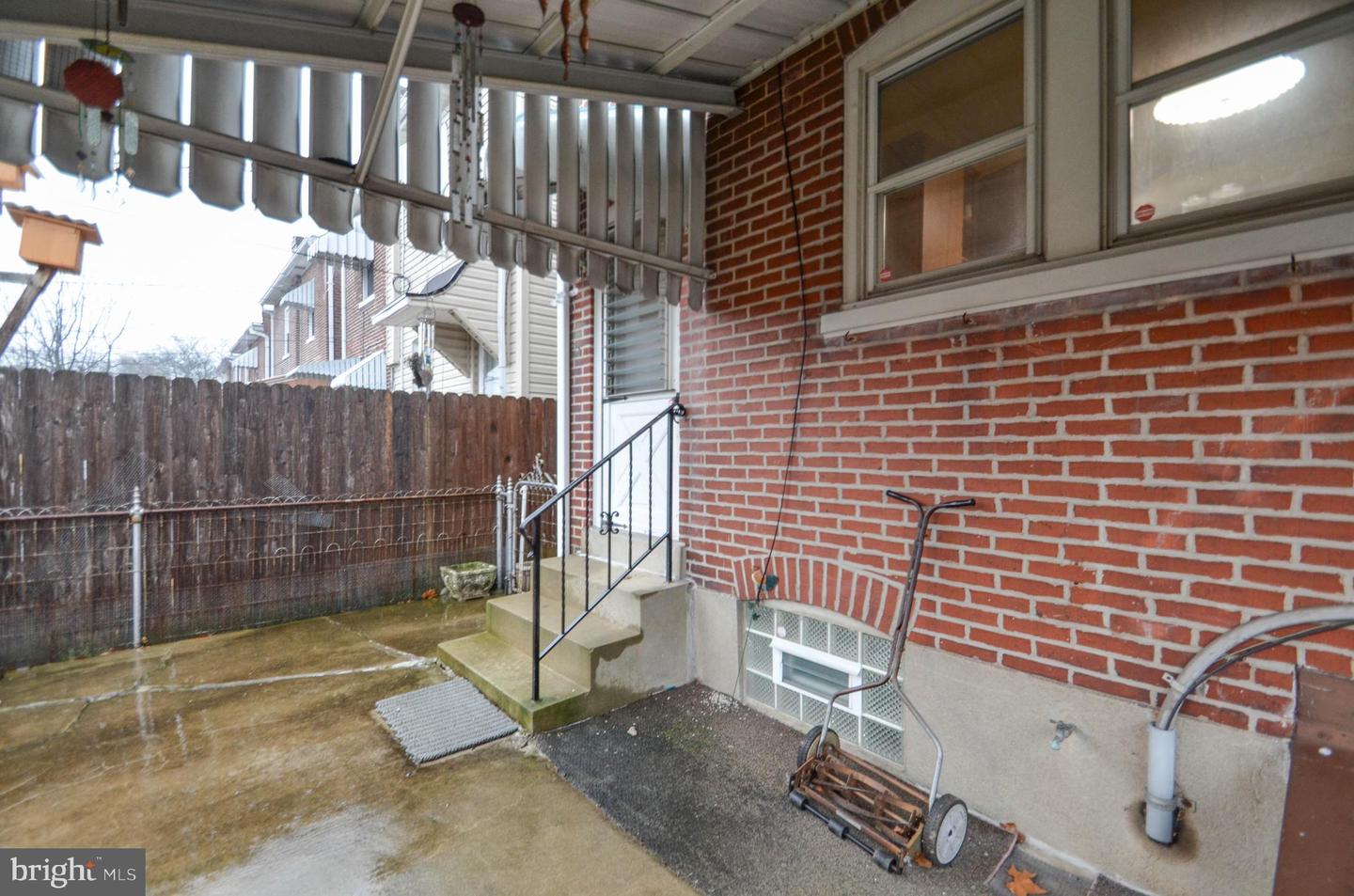 Photo 14 of 16 of 2019 W Tilghman St multi-family property