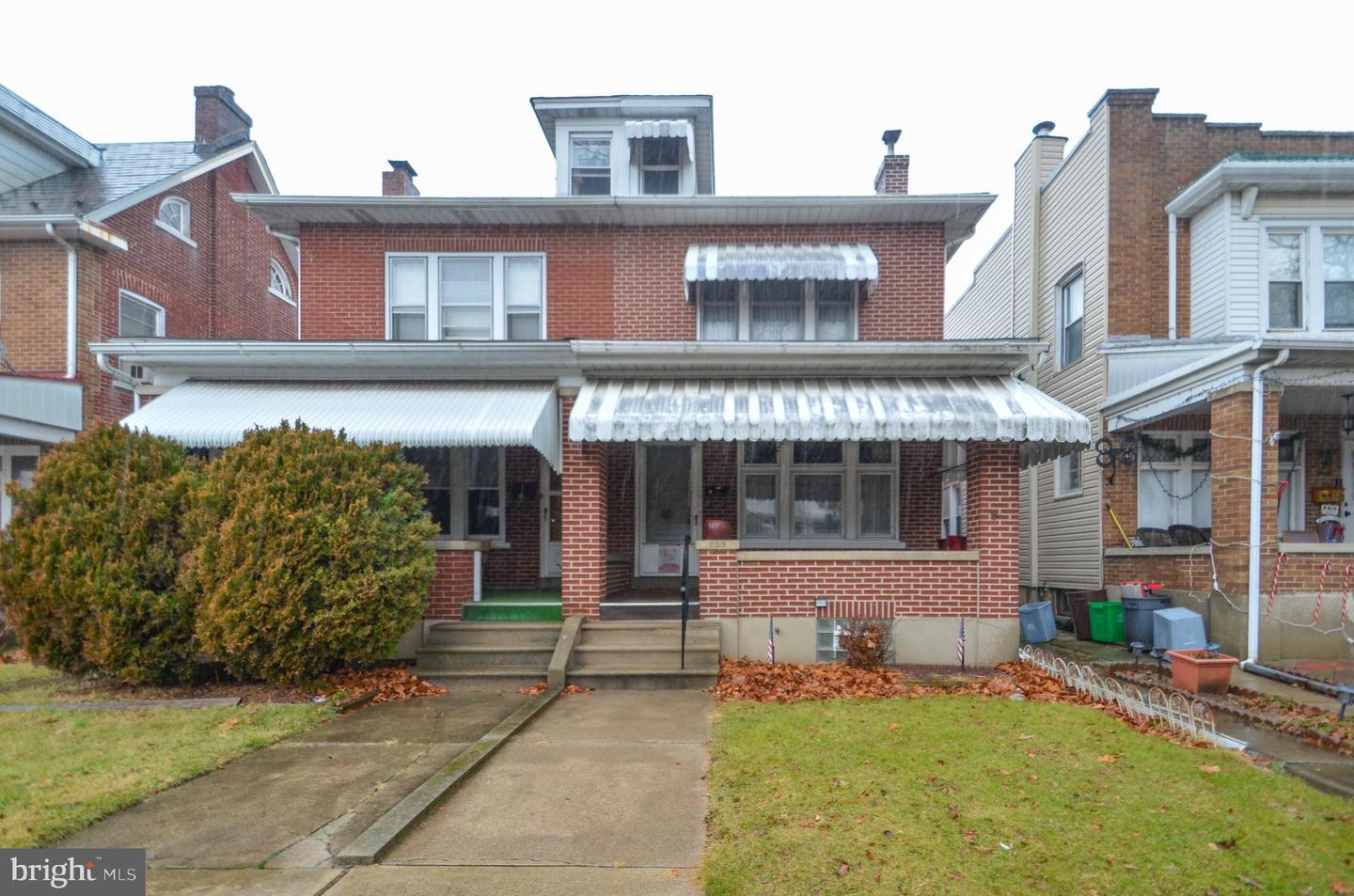 Photo 1 of 16 of 2019 W Tilghman St multi-family property