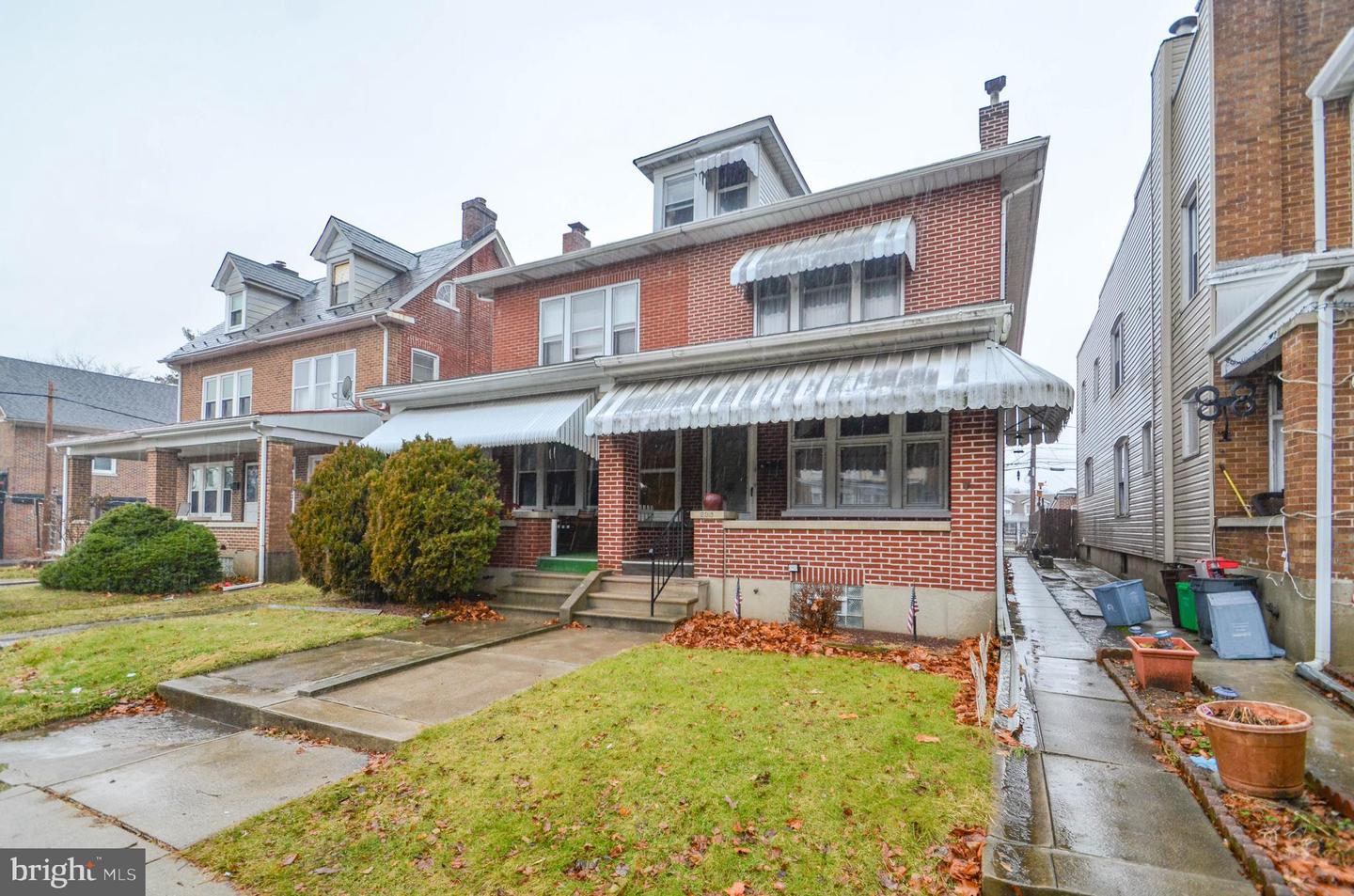 Photo 15 of 16 of 2019 W Tilghman St multi-family property