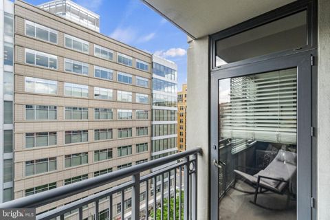 Condominium in Arlington VA 1021 Garfield STREET 14.jpg