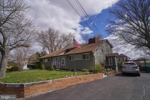 Single Family Residence in Croydon PA 819 Keystone STREET 4.jpg