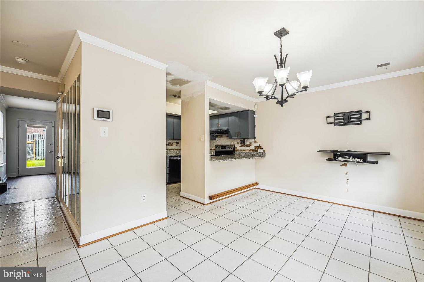 Photo 7 of 20 of 207 Heather Ct townhome