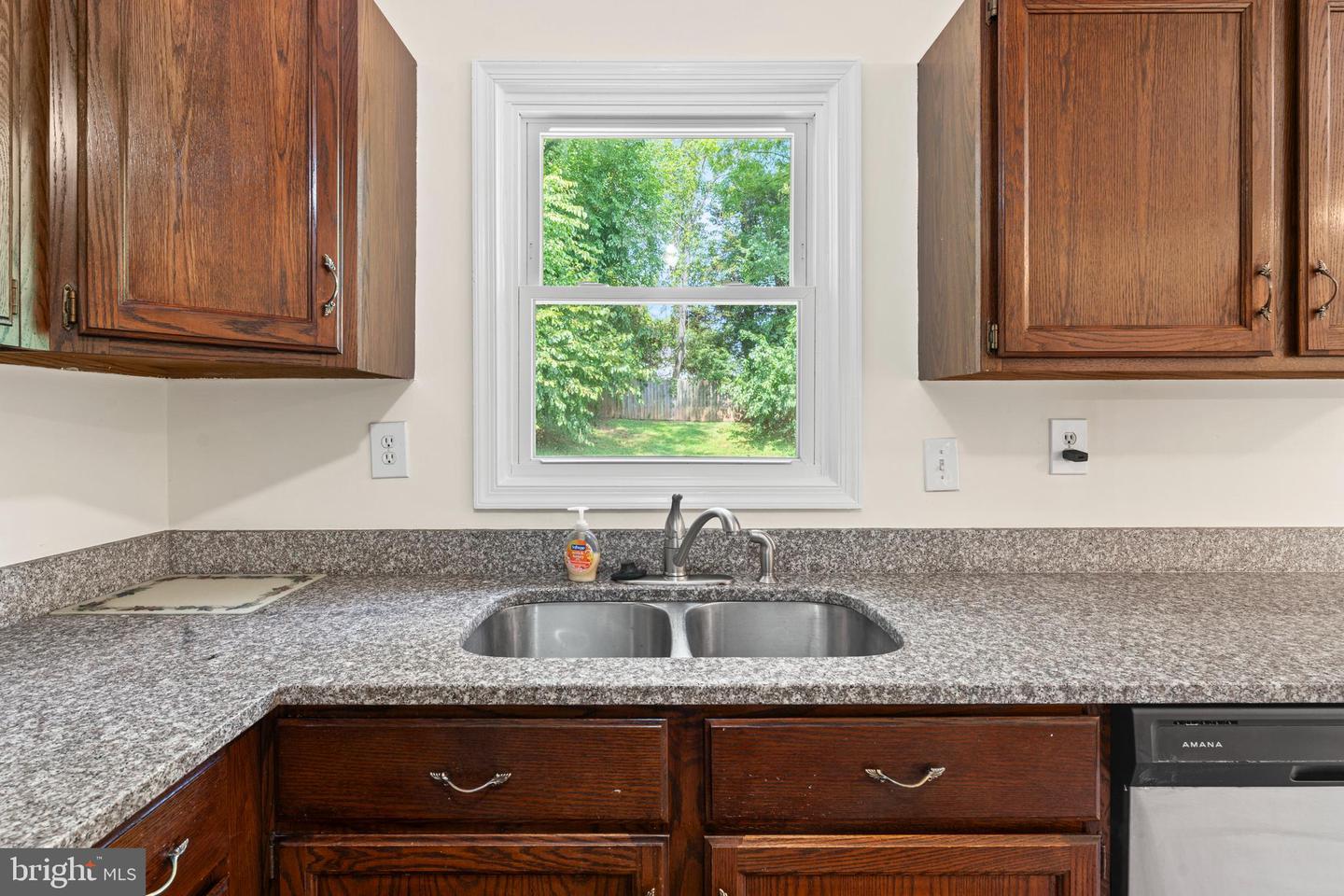 Photo 6 of 31 of 21 Fishback Ct house