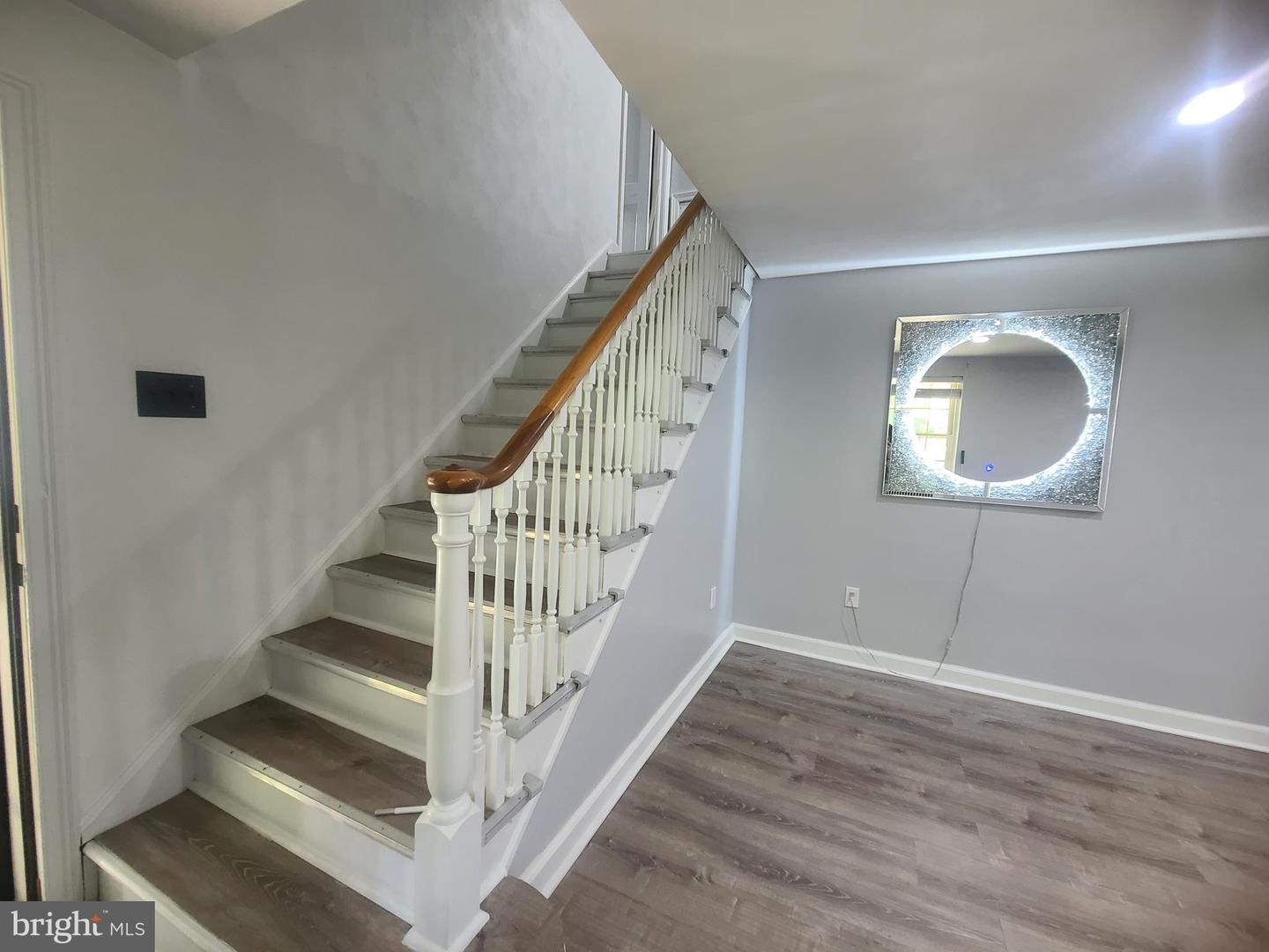 Photo 15 of 41 of 203 S Elmwood Ave house