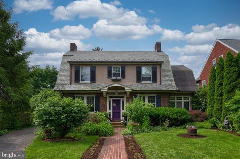 Single Family Residence in Lancaster PA 1020 Wheatland AVENUE.jpg