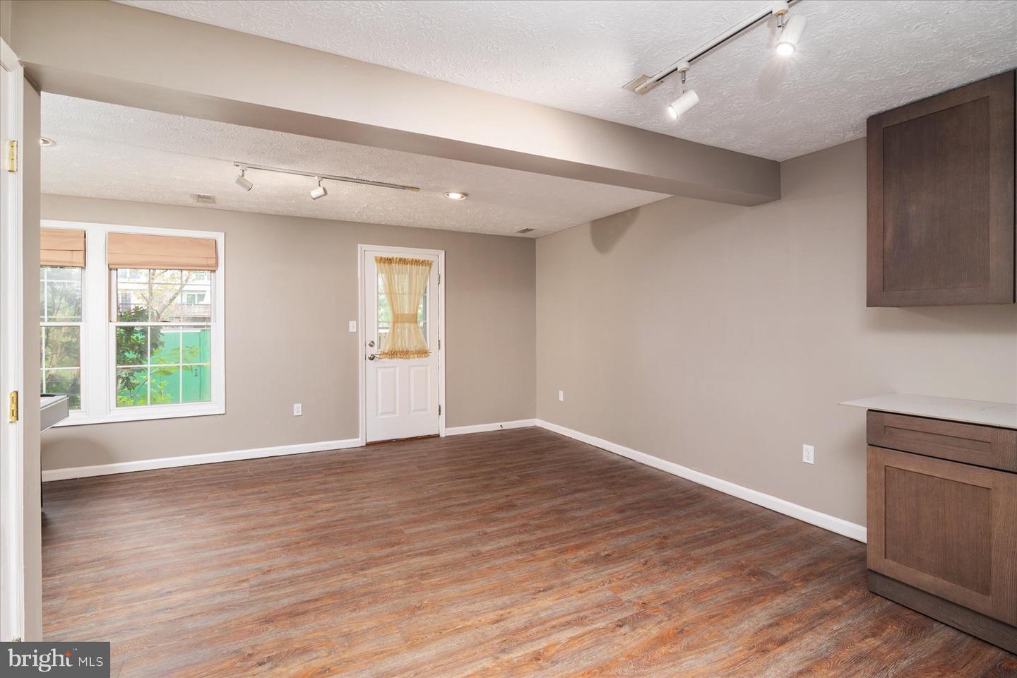 Photo 4 of 30 of 2435 Warm Spring Way townhome