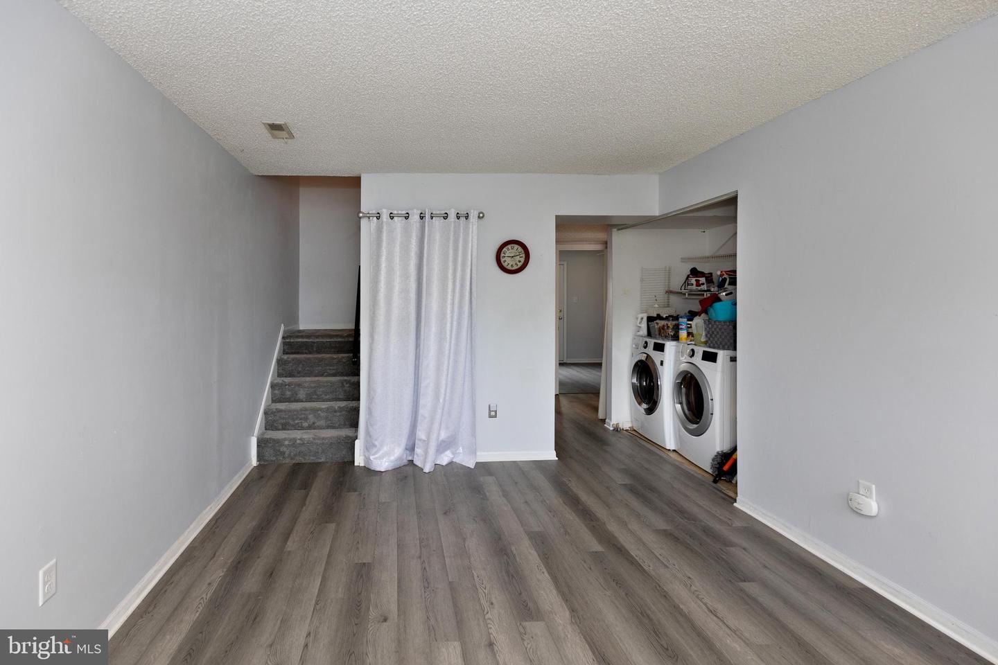 Photo 8 of 17 of 203 Poplar townhome