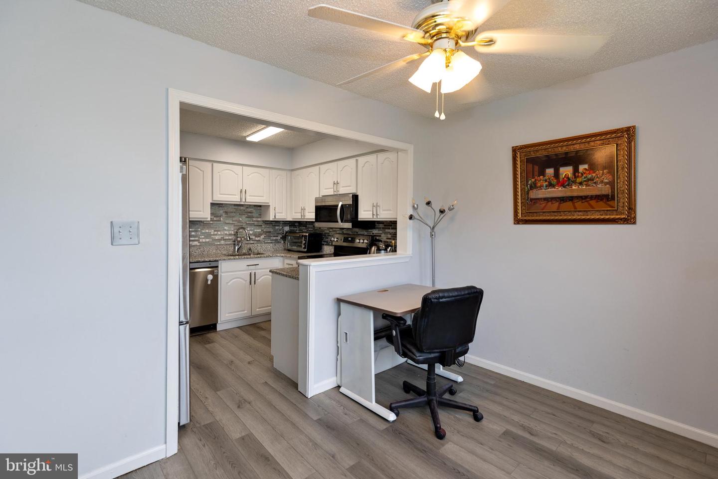 Photo 5 of 17 of 203 Poplar townhome