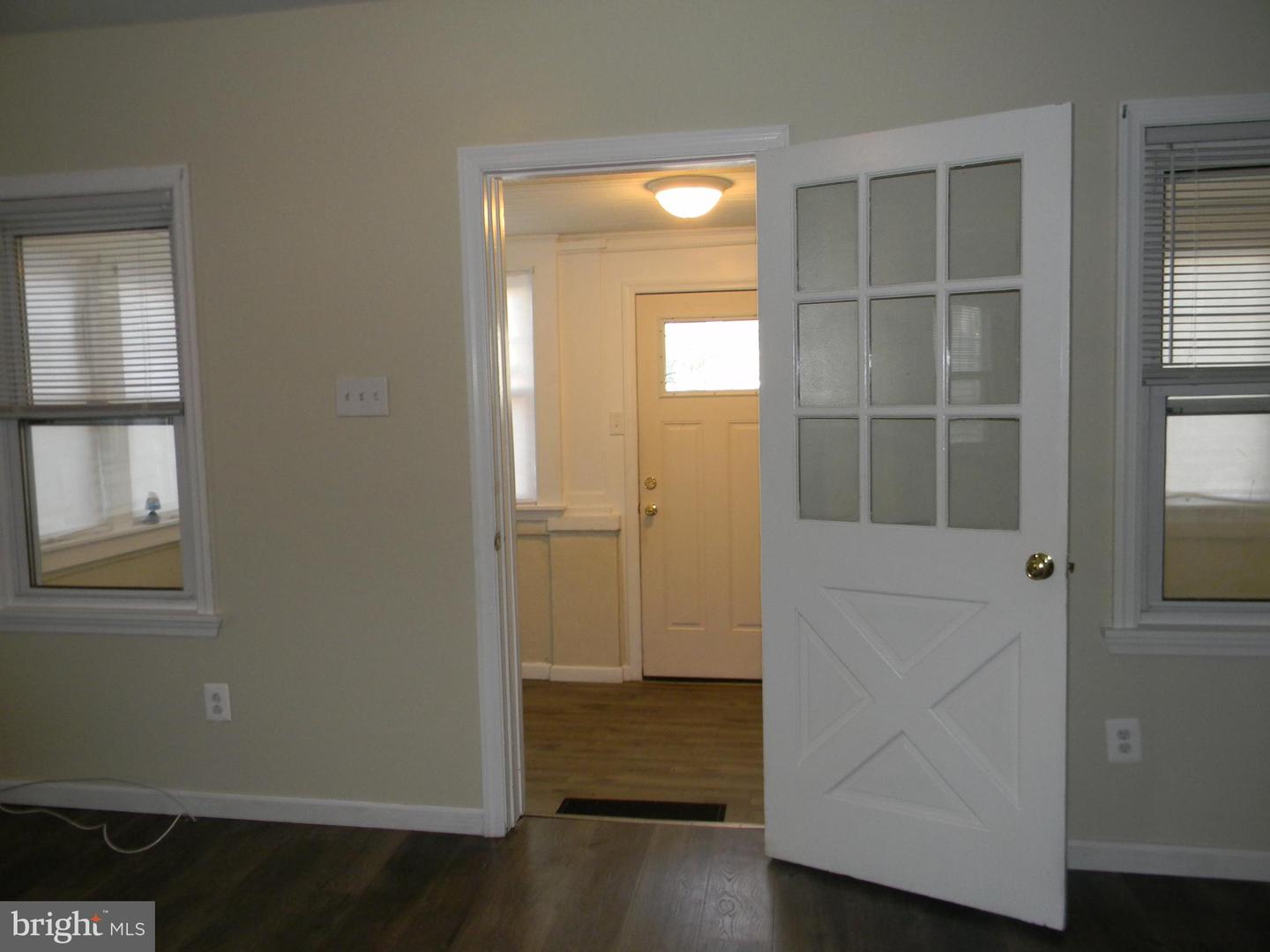 Photo 6 of 46 of 2408 4th Ave multi-family property