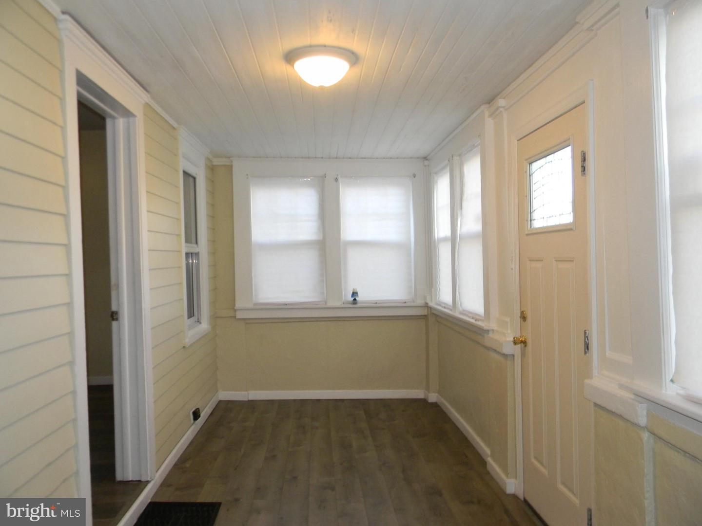 Photo 5 of 46 of 2408 4th Ave multi-family property