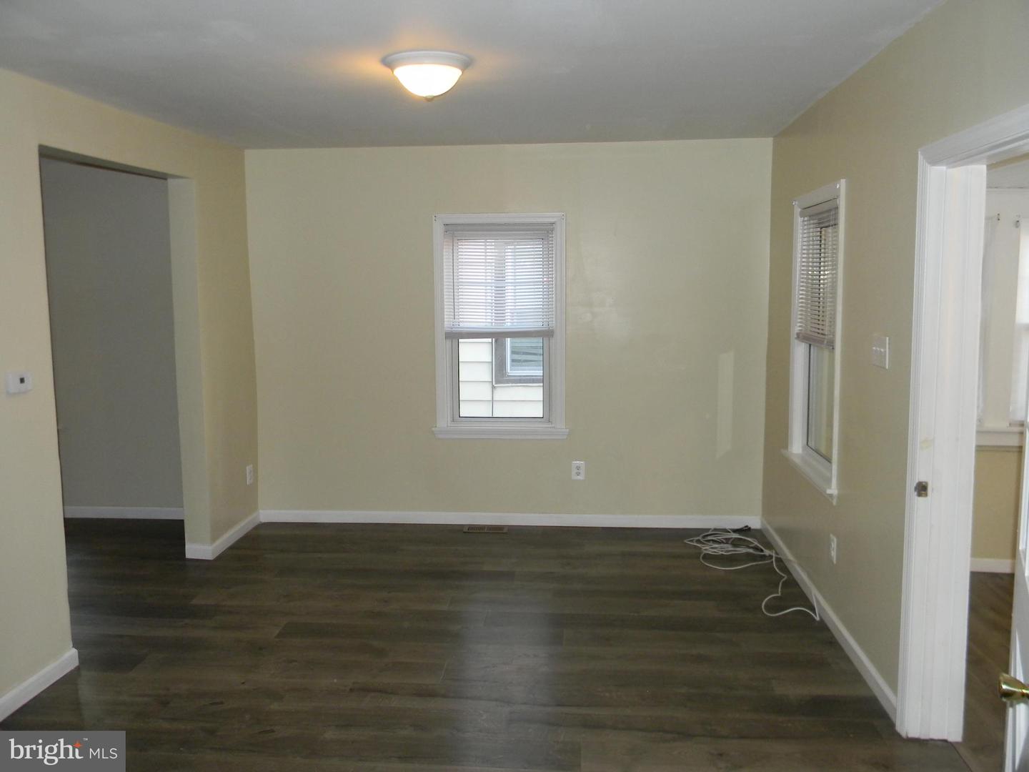 Photo 8 of 46 of 2408 4th Ave multi-family property