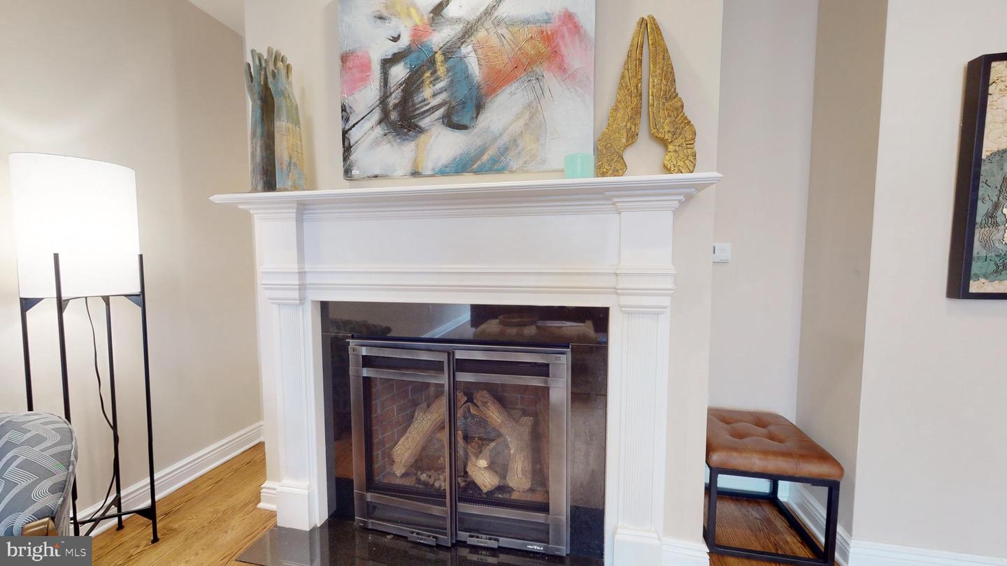 Photo 9 of 29 of 221 Victoria Mews condo