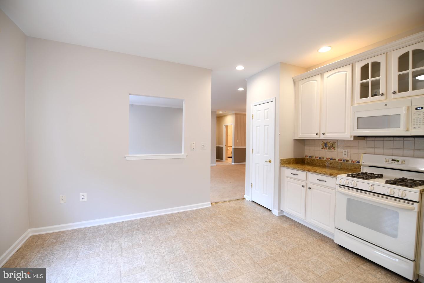 Photo 10 of 46 of 4404 Knox Ct #4404 condo
