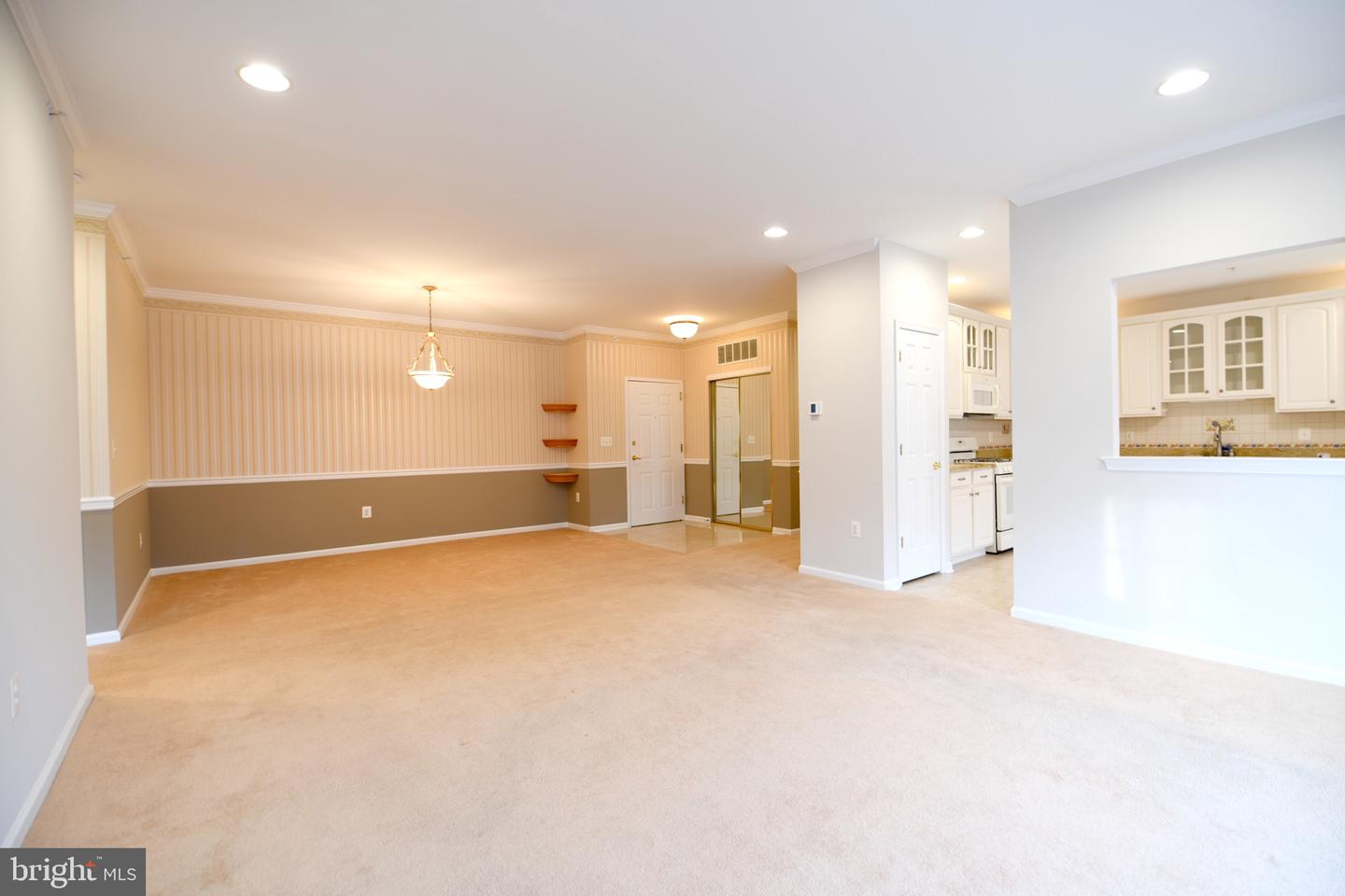 Photo 14 of 46 of 4404 Knox Ct #4404 condo
