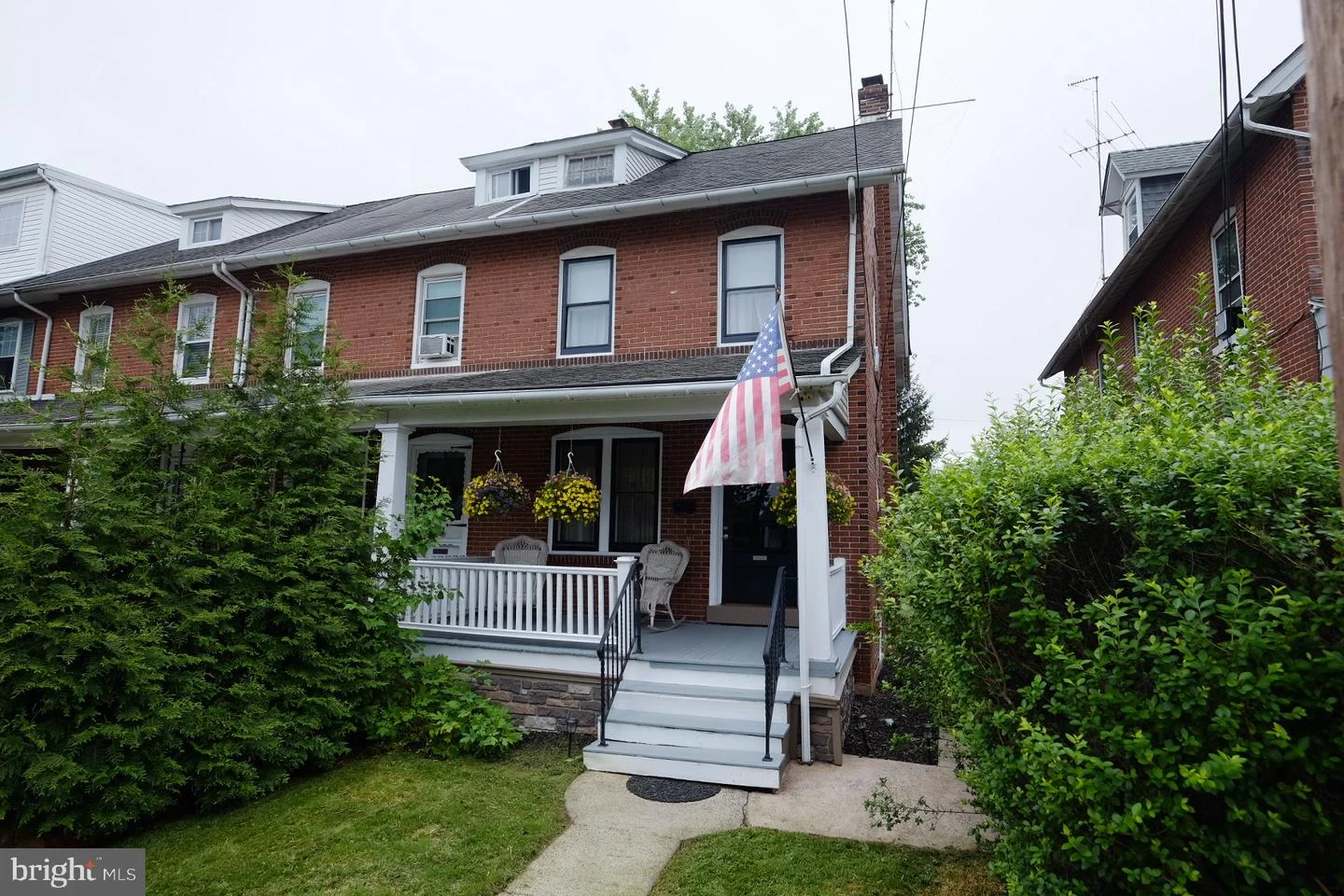 38 E 4th Street