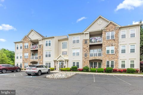 Condominium in Warrington PA 200 Douglas Fir DRIVE.jpg