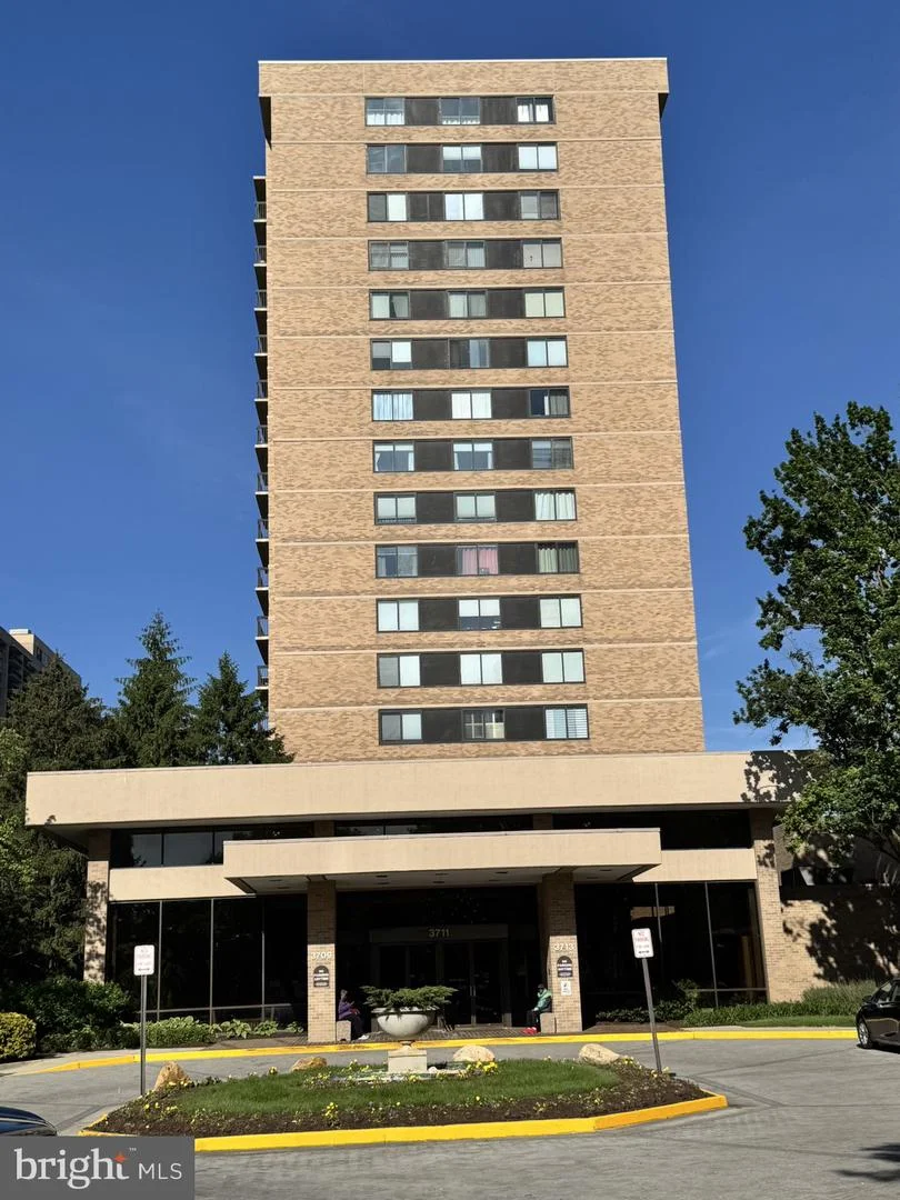 3713 S George Mason Drive Unit 1005