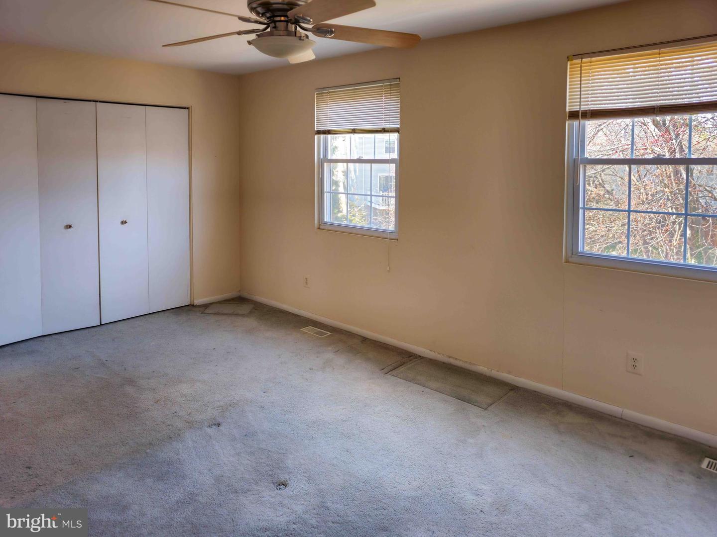Photo 12 of 36 of 4 Delafield Ct townhome