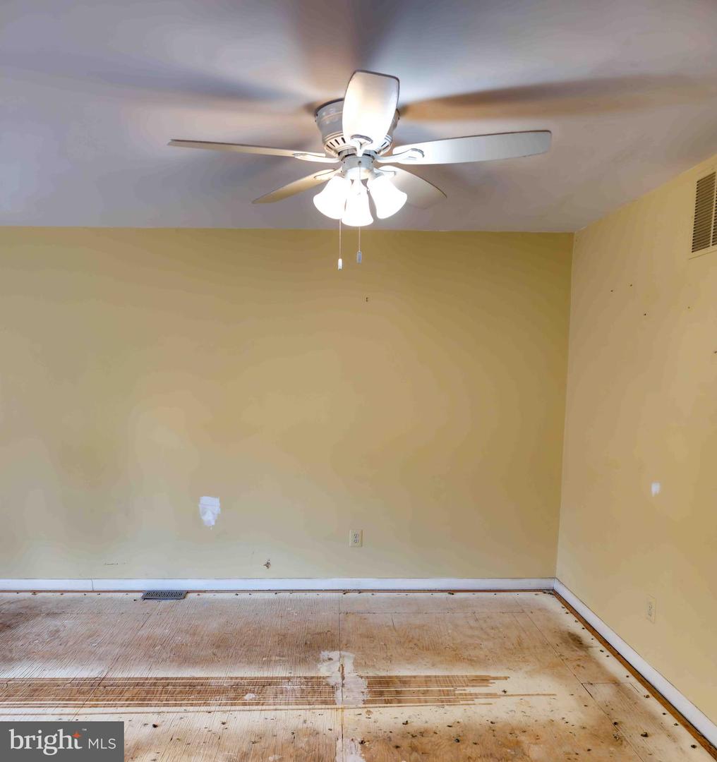 Photo 6 of 36 of 4 Delafield Ct townhome