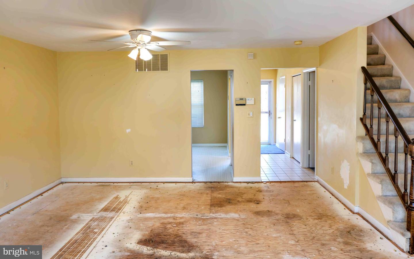 Photo 8 of 36 of 4 Delafield Ct townhome
