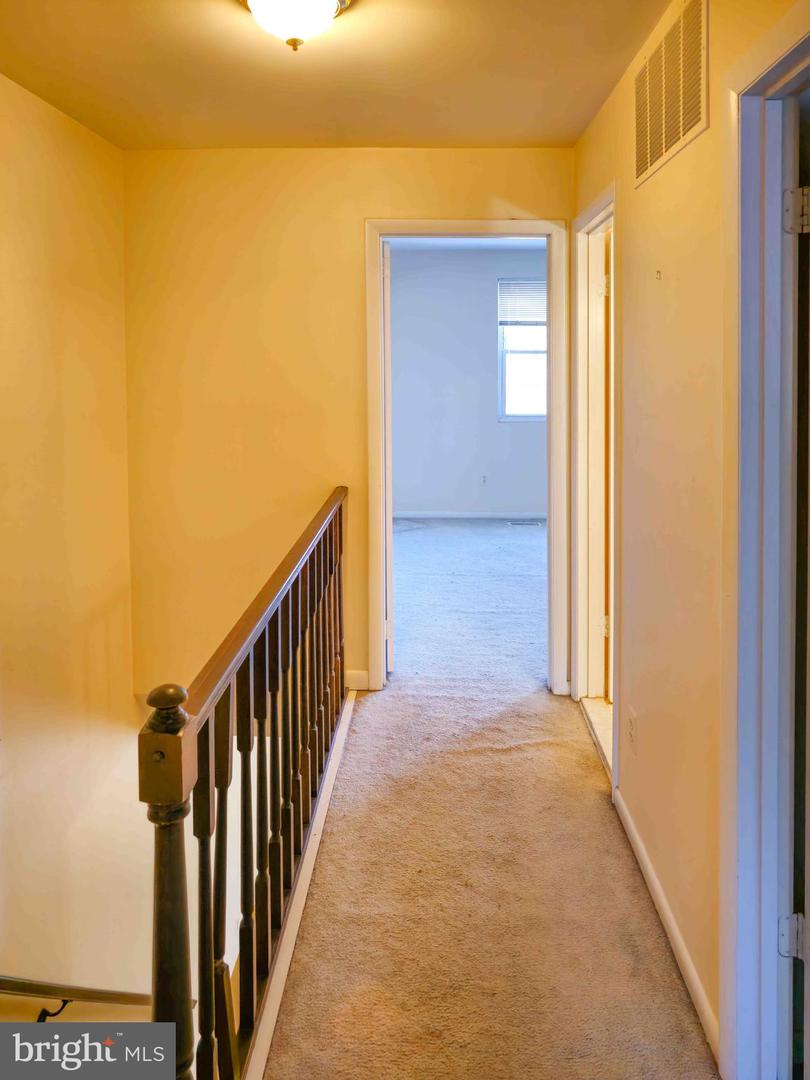 Photo 23 of 36 of 4 Delafield Ct townhome