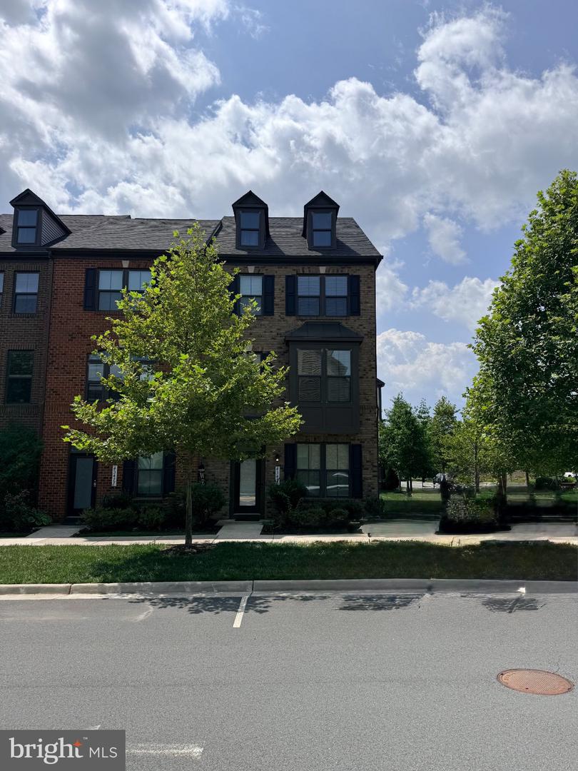 43475 Apple Orchard Square, Ashburn, VA, 20148