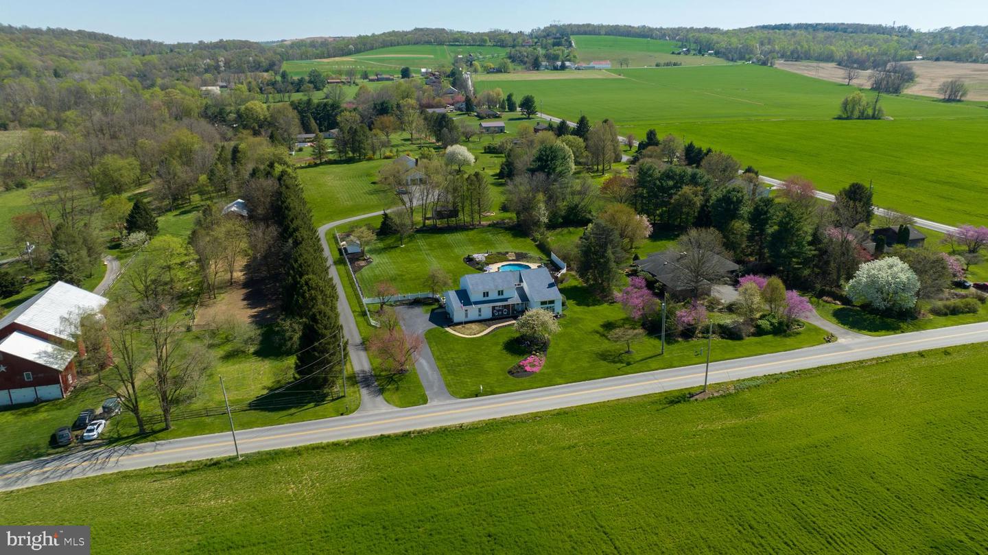 Photo 6 of 68 of 4536 Valley Acres Rd house