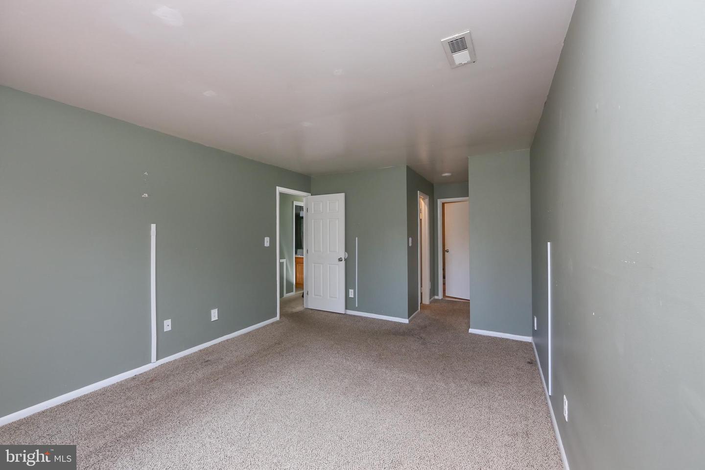 Photo 13 of 26 of 86 Yellowwood Ct condo