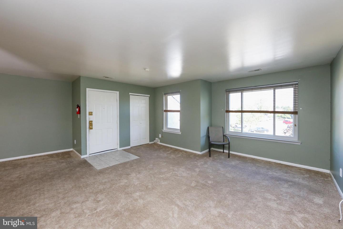 Photo 5 of 26 of 86 Yellowwood Ct condo