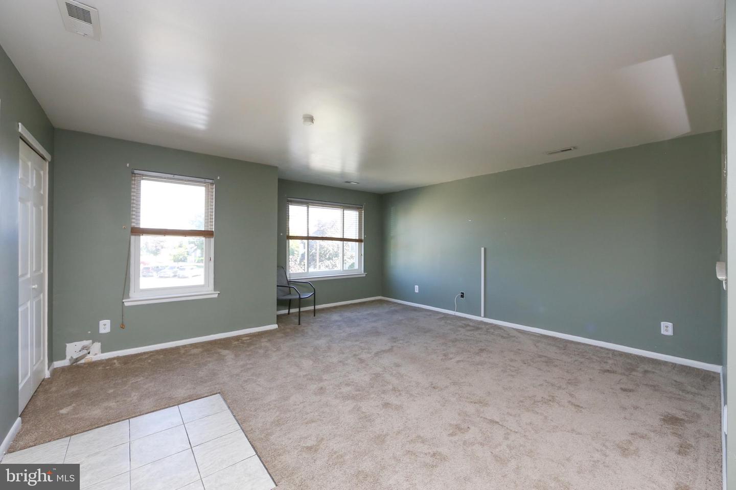 Photo 3 of 26 of 86 Yellowwood Ct condo