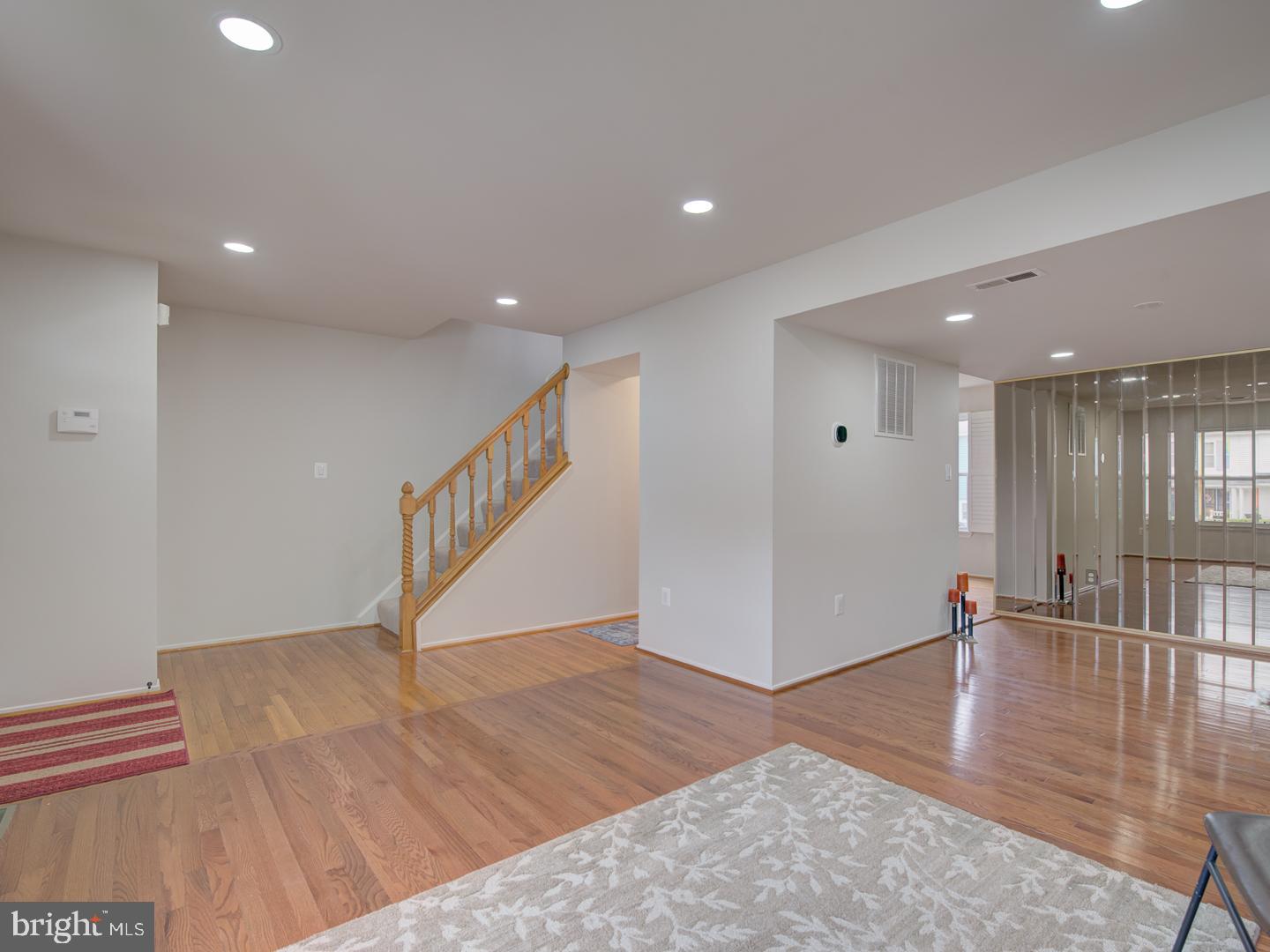 Photo 9 of 58 of 7117 Marbury Ct townhome