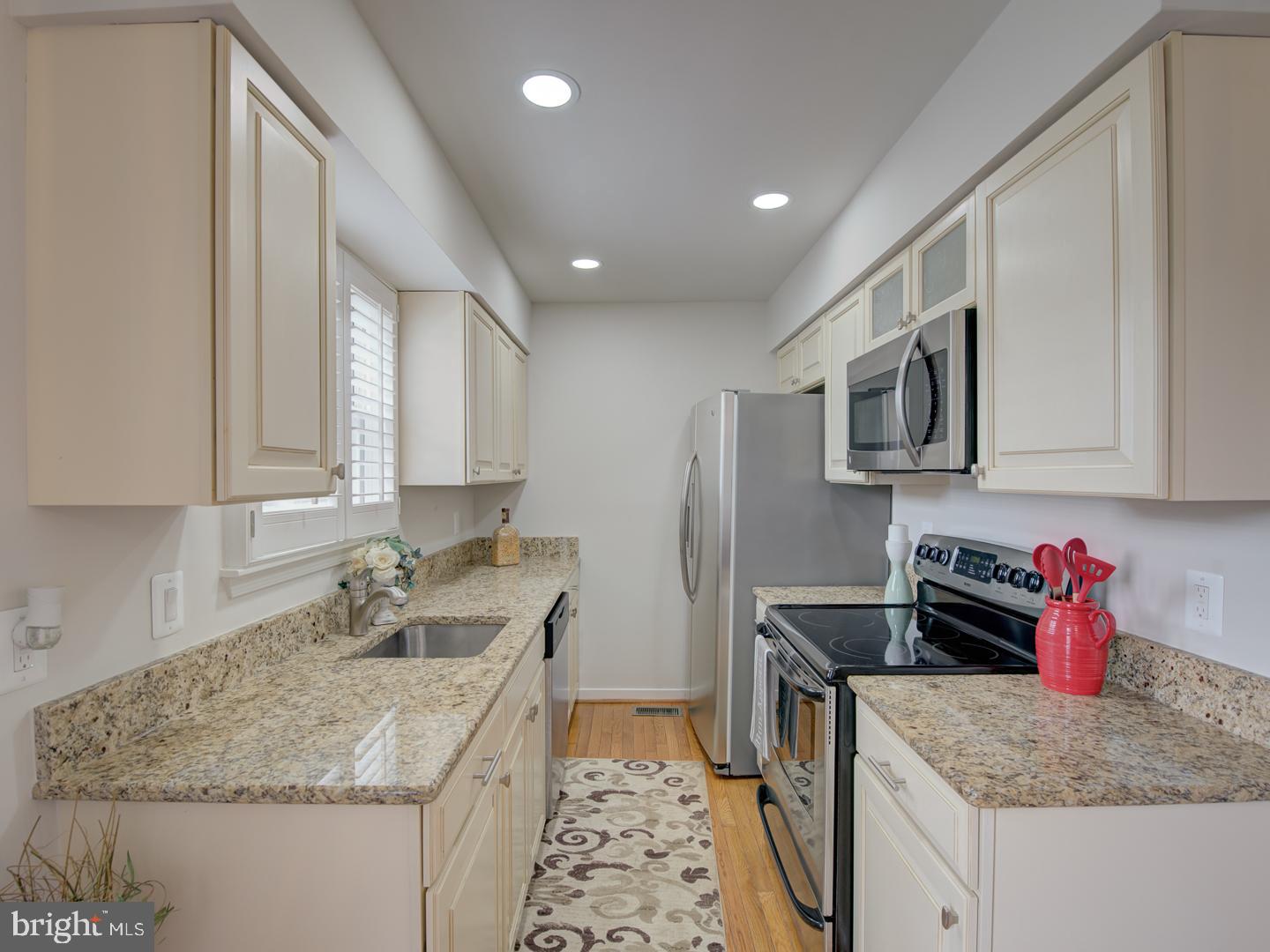 Photo 23 of 58 of 7117 Marbury Ct townhome