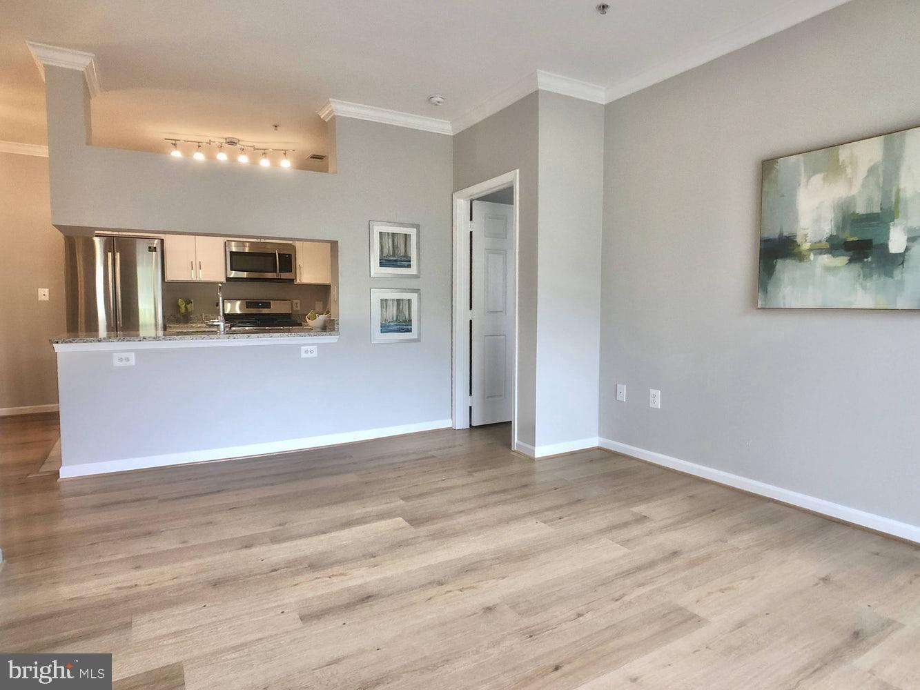Photo 6 of 24 of 19606 GALWAY BAY CIR #304 condo
