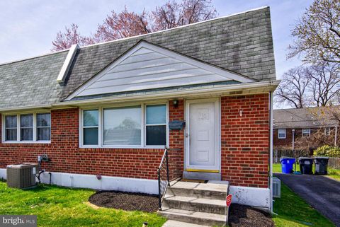 Duplex in Claymont DE 110 Wiltshire ROAD.jpg