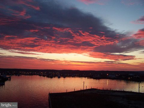 Condominium in Crisfield MD 1 Dock STREET 1.jpg