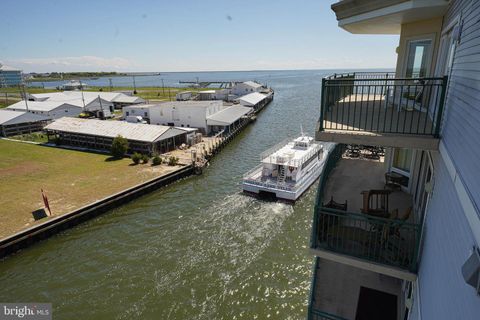 Condominium in Crisfield MD 1 Dock STREET 45.jpg