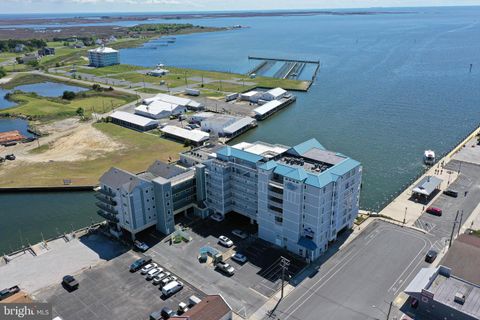 Condominium in Crisfield MD 1 Dock STREET 61.jpg