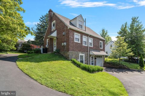 Single Family Residence in Abington PA 1816 Woodland ROAD.jpg