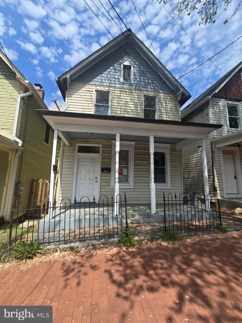 1520 W Street SE