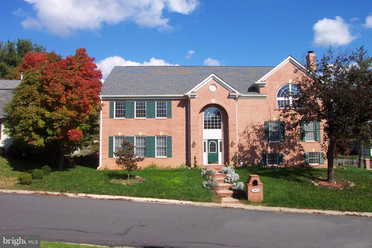 7601 Anamosa Way, Derwood, MD, 20855