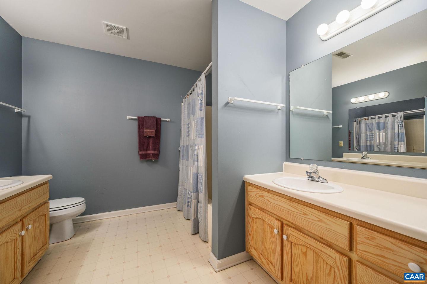 Photo 18 of 25 of 1330 Mosby Rch house