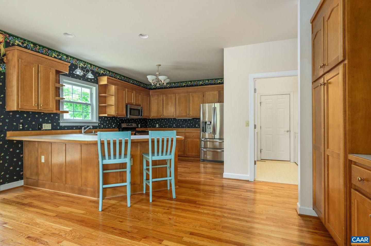 Photo 6 of 25 of 1330 Mosby Rch house