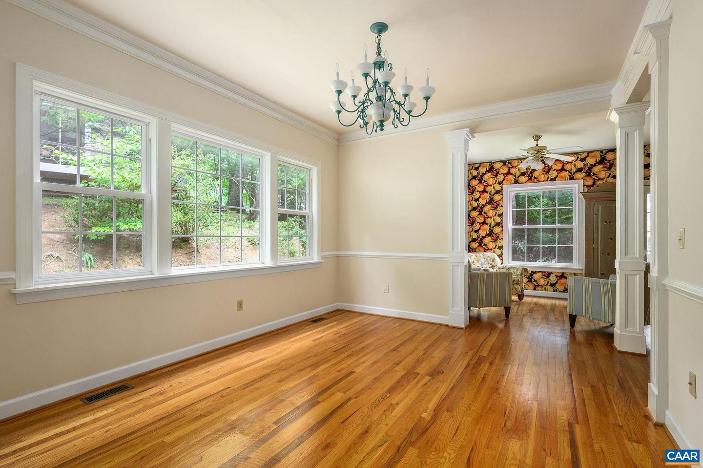 Photo 5 of 25 of 1330 Mosby Rch house