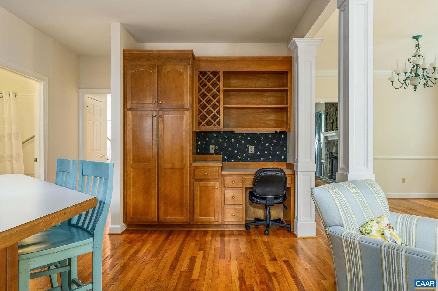 Photo 8 of 25 of 1330 Mosby Rch house