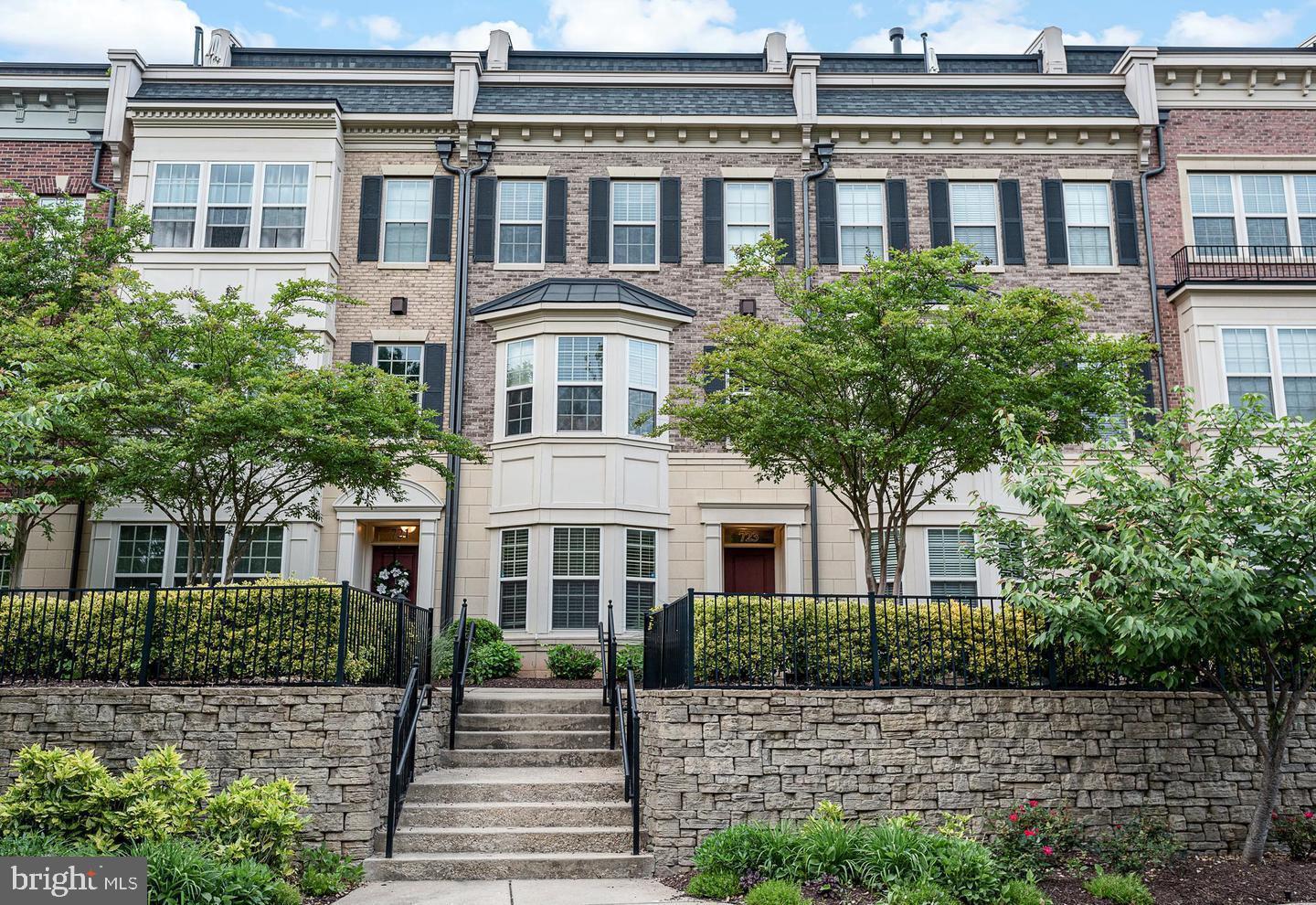 Photo 1 of 46 of 723 Sentry Sq townhome