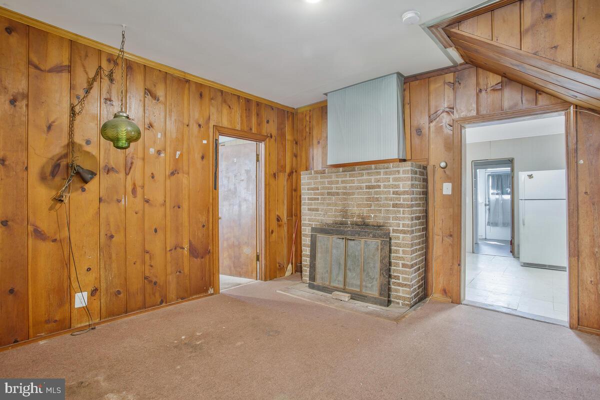 Photo 6 of 45 of 4309 Queensbury Rd house