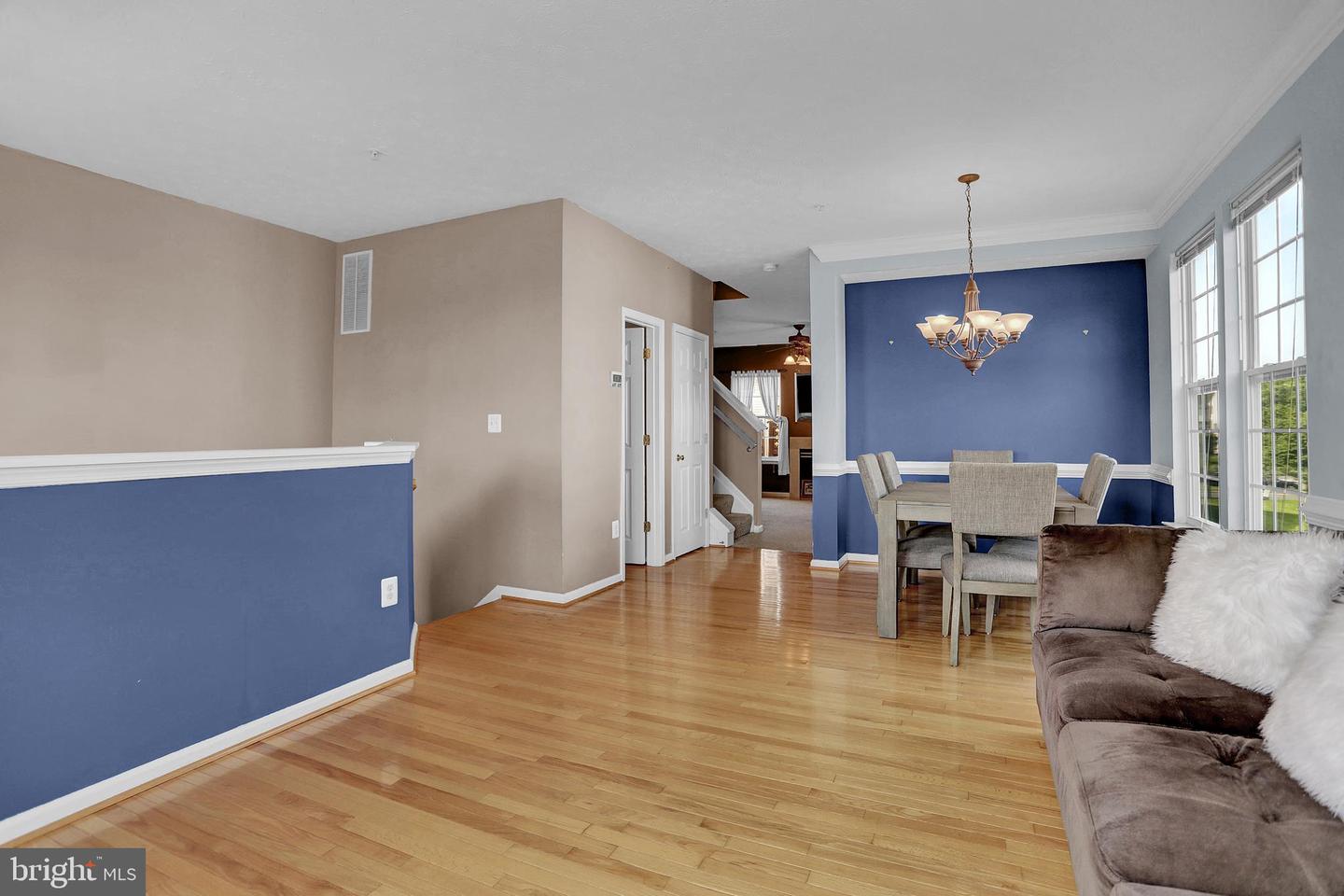 Photo 13 of 36 of 5015 Leasdale Rd townhome