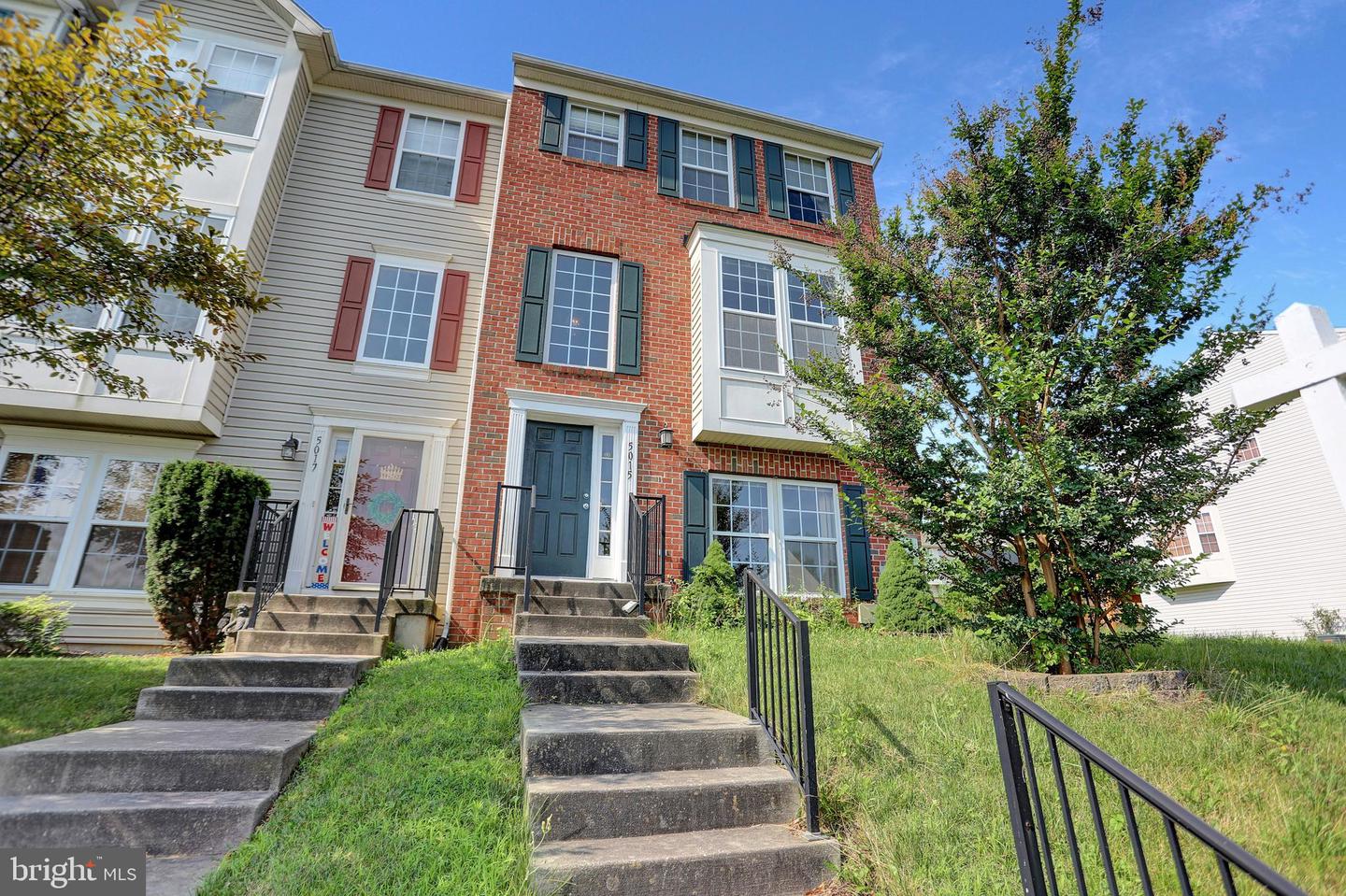 Photo 3 of 36 of 5015 Leasdale Rd townhome