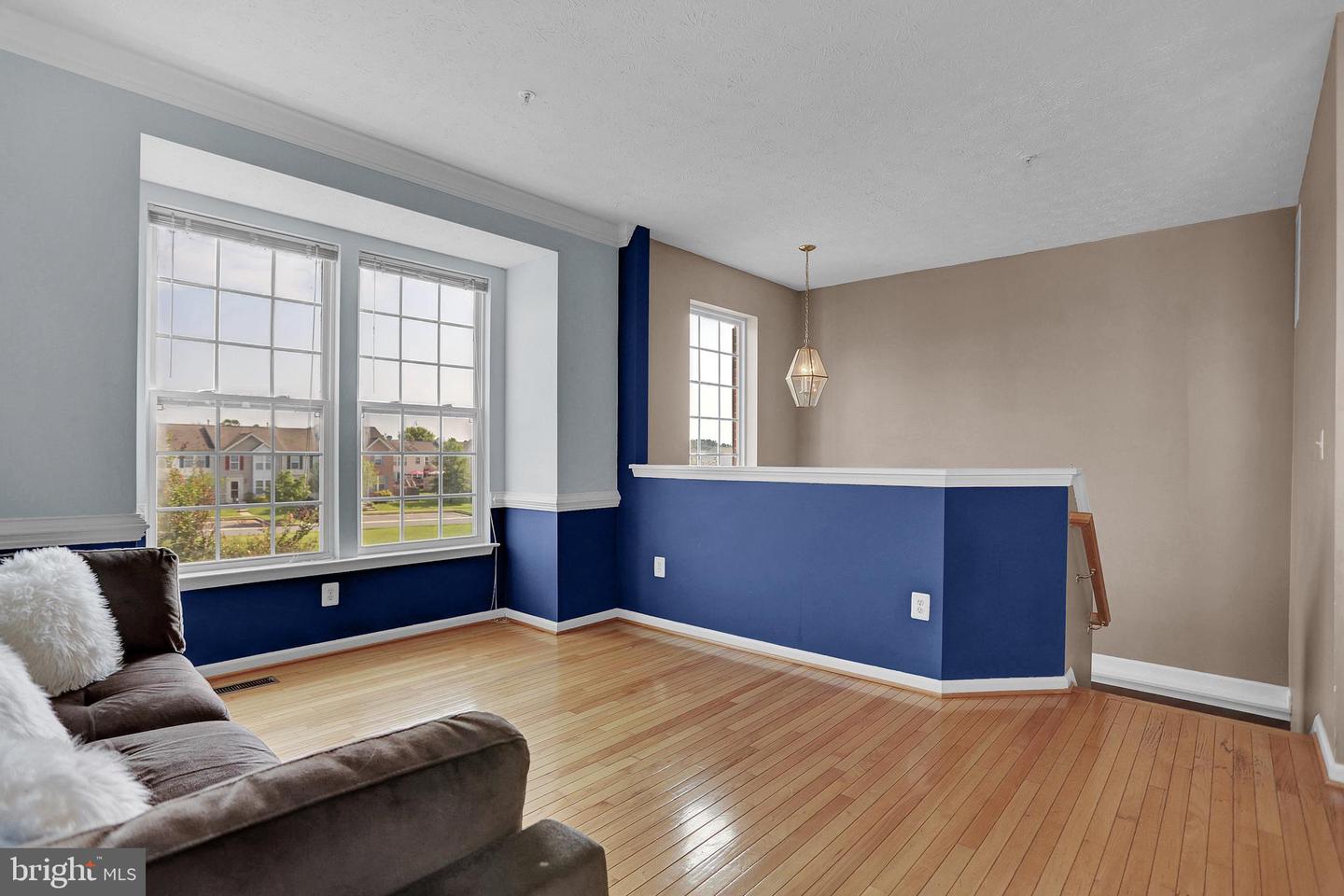 Photo 12 of 36 of 5015 Leasdale Rd townhome