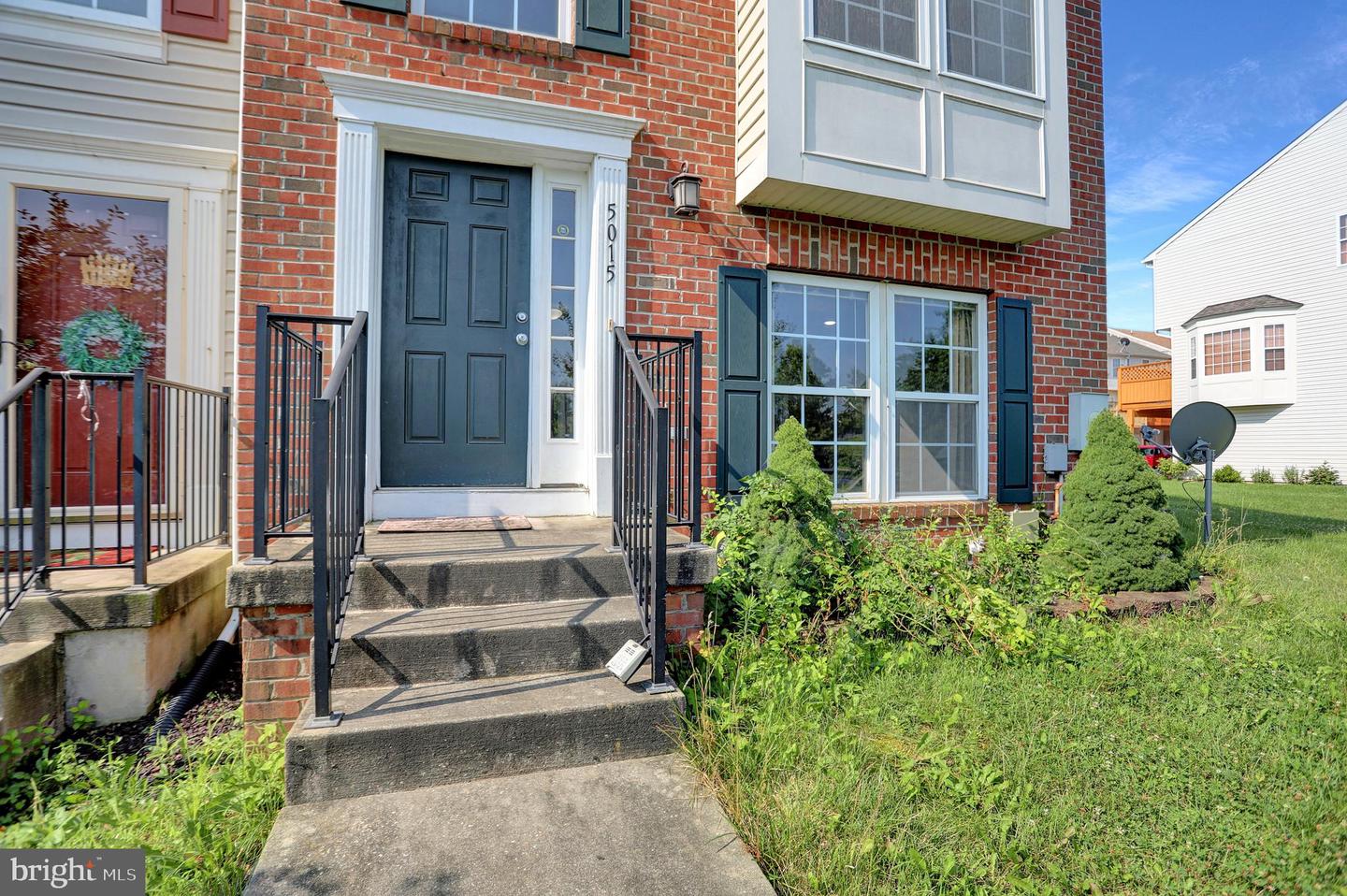 Photo 4 of 36 of 5015 Leasdale Rd townhome